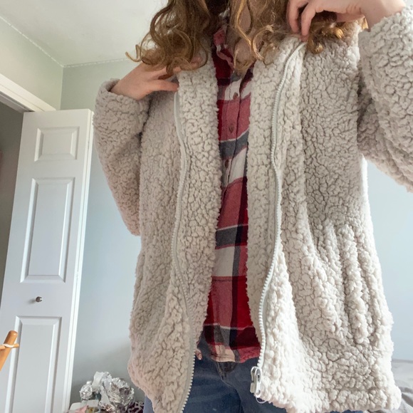 Teddy bear coat 🐻 - Picture 2 of 4